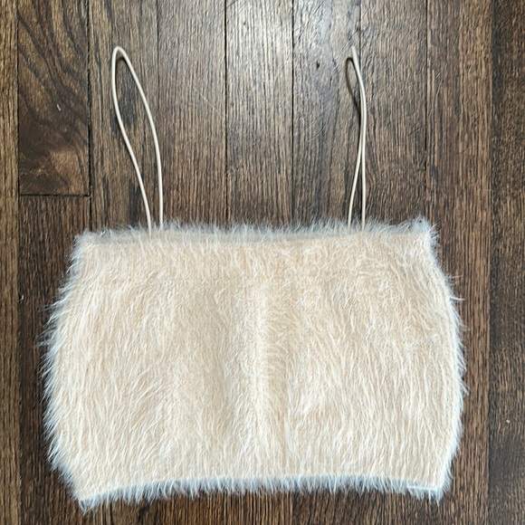 Zara Tops Zara Fuzzy Crop L Poshmark